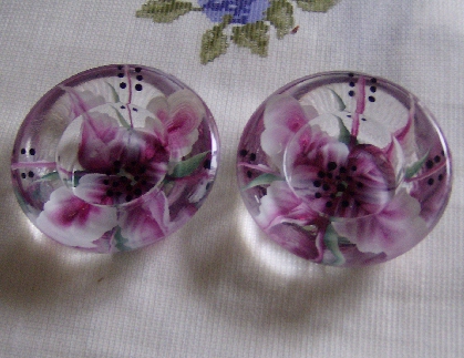 VOTIVES (2) BERRY/WHITE